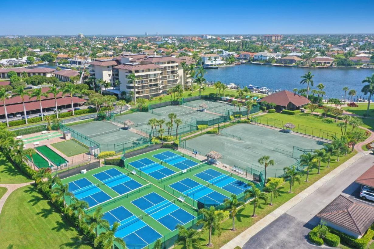 South Seas Tower 4-704 Villa Marco Island Exterior photo